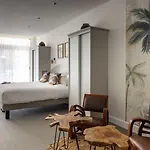 La Hotel 3*