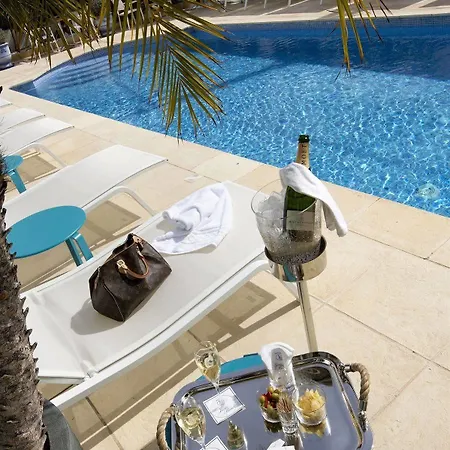 La Hotel 3*