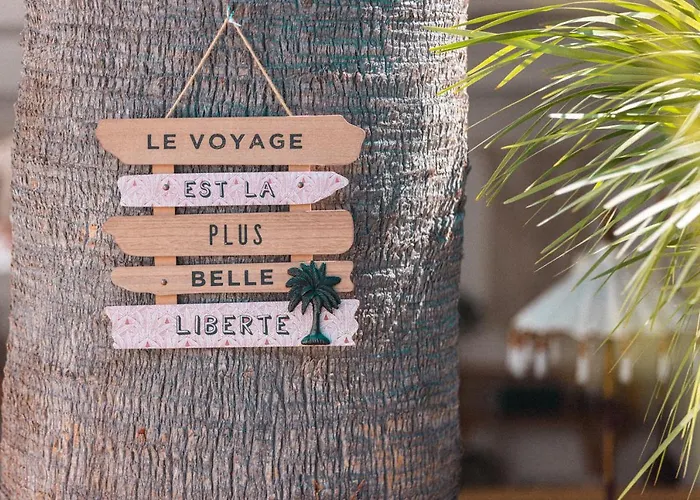 La فندق جوان ليه باه